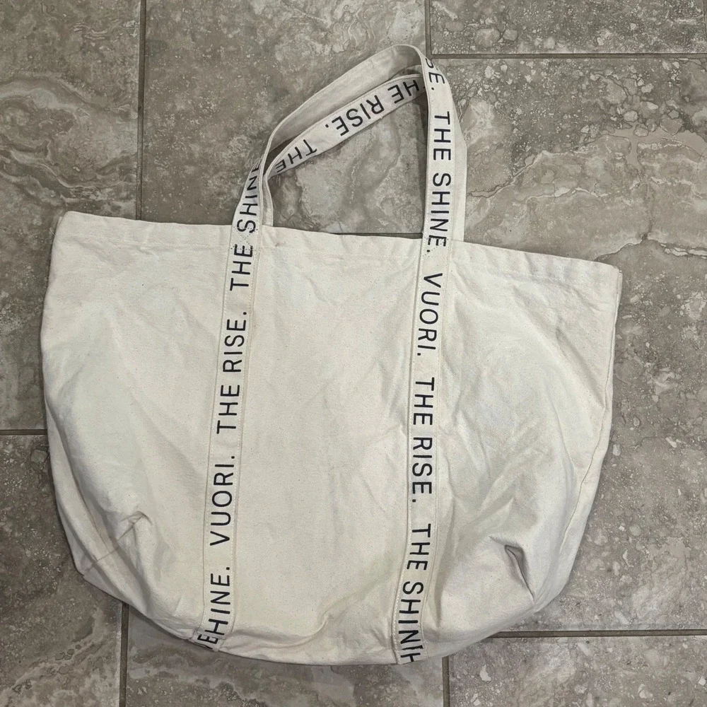 Vuori The Rise The Shine Canvas Tote Bag Cream‎ Oversized Shopper Gym Beach Bag